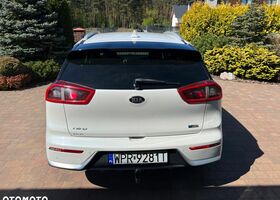 Киа Niro, объемом двигателя 1.58 л и пробегом 149 тыс. км за 13585 $, фото 4 на Automoto.ua