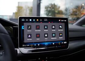 Фольксваген Golf GTE 2025 в Европе на Automoto.ua Черный Фольксваген Golf GTE, объемом двигателя 1.5 л и пробегом 10 тыс. км за 65086 $, фото 11 на Automoto.ua