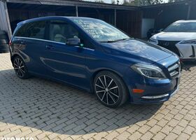 Мерседес Б-клас 2013 у Європі на Automoto.ua Синій Мерседес Б-клас, об'ємом двигуна 1 л та пробігом 122 тис. км за 6756 $, фото 3 на Automoto.ua
