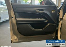 Альфа Ромео Джуниор 2024 в Европе на Automoto.ua Серый Альфа Ромео Джуниор, объемом двигателя 1 л и пробегом 7 тыс. км за 32177 $, фото 11 на Automoto.ua