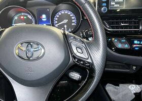 Тойота C-HR 2021 в Европе на Automoto.ua Серый Тойота C-HR, объемом двигателя 1 л и пробегом 34 тыс. км за 115000 $, фото 29 на Automoto.ua