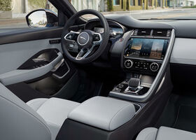 Салон автомобиля Jaguar E-Pace 2021
