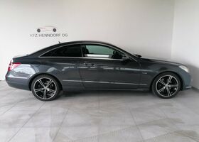 Сірий Мерседес E 250, об'ємом двигуна 2.14 л та пробігом 200 тис. км за 15190 $, фото 6 на Automoto.ua