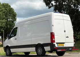 Фольксваген Крафтер 2015 в Европе на Automoto.ua Белый Фольксваген Крафтер, объемом двигателя 1.97 л и пробегом 255 тыс. км за 12448 $, фото 2 на Automoto.ua