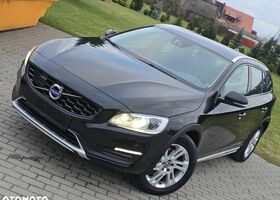 Вольво V60 Cross Country, объемом двигателя 1.97 л и пробегом 190 тыс. км за 17257 $, фото 4 на Automoto.ua