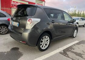 Тойота Версо 2010 у Європі на Automoto.ua Сірий Тойота Версо, об'ємом двигуна 2.23 л та пробігом 127 тис. км за 7581 $, фото 5 на Automoto.ua