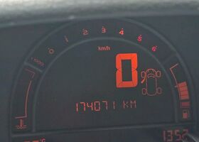 Рено Модус 2007 у Європі на Automoto.ua Сірий Рено Модус, об'ємом двигуна 0 л та пробігом 174 тис. км за 2200 $, фото 5 на Automoto.ua