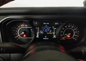 Джип Вранглер 2024 в Европе на Automoto.ua Белый Джип Вранглер, объемом двигателя 2 л и пробегом 50 тыс. км за 59503 $, фото 4 на Automoto.ua