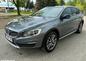 Вольво V60 Cross Country, объемом двигателя 1.97 л и пробегом 162 тыс. км за 12937 $, фото 6 на Automoto.ua