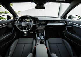 Салон новой Audi A3 2022