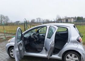 Тойота Айго, об'ємом двигуна 1.4 л та пробігом 188 тис. км за 2786 $, фото 6 на Automoto.ua