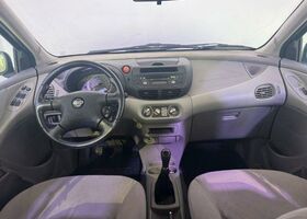 Ніссан Альмера Тіна 2003 у Європі на Automoto.ua Синій Ніссан Альмера Тіна, об'ємом двигуна 1.77 л та пробігом 41 тис. км за 2890 $, фото 4 на Automoto.ua
