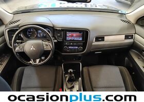 Міцубісі Аутлендер 2019 у Європі на Automoto.ua Чорний Міцубісі Аутлендер, об'ємом двигуна 2.27 л та пробігом 118 тис. км за 22800 $, фото 5 на Automoto.ua