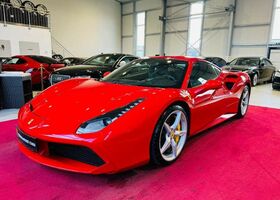 Красный Феррари 488, объемом двигателя 3.9 л и пробегом 45 тыс. км за 279559 $, фото 2 на Automoto.ua