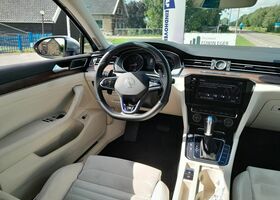 Фольксваген Пассат Вариант 2016 в Европе на Automoto.ua Синий Фольксваген Пассат Вариант, объемом двигателя 1.98 л и пробегом 69 тыс. км за 22062 $, фото 9 на Automoto.ua