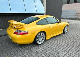 Желтый Порше 911, объемом двигателя 3.6 л и пробегом 37 тыс. км за 178186 $, фото 5 на Automoto.ua