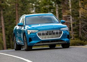 Підібрати комплектацію авто Audi e-tron 2021 на AutoMoto.ua