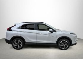 Міцубісі Eclipse Cross 2022 у Європі на Automoto.ua Білий Міцубісі Eclipse Cross, об'ємом двигуна 2.36 л та пробігом 62 тис. км за 25195 $, фото 2 на Automoto.ua
