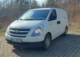 Хендай H-1, об'ємом двигуна 2.5 л та пробігом 188 тис. км за 4752 $, фото 3 на Automoto.ua