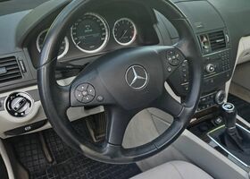 Мерседес Ц-Класс 2008 в Европе на Automoto.ua Мерседес Ц-Класс, объемом двигателя 1 л и пробегом 284 тыс. км за 5787 $, фото 9 на Automoto.ua