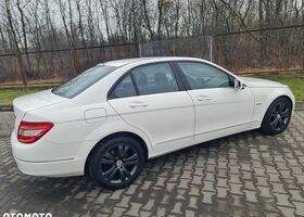 Мерседес Ц-Класс 2009 в Европе на Automoto.ua Белый Мерседес Ц-Класс, объемом двигателя 1 л и пробегом 213 тыс. км за 37900 $, фото 31 на Automoto.ua
