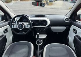 Рено Твинго 2014 в Европе на Automoto.ua Красный Рено Твинго, объемом двигателя 1 л и пробегом 91 тыс. км за 6534 $, фото 9 на Automoto.ua