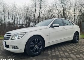 Мерседес Ц-Класс 2009 в Европе на Automoto.ua Белый Мерседес Ц-Класс, объемом двигателя 1 л и пробегом 213 тыс. км за 37900 $, фото 4 на Automoto.ua