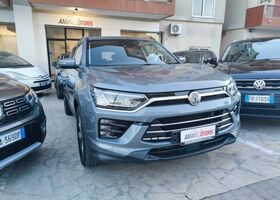 Сірий Cанг Йонг Korando, об'ємом двигуна 1.6 л та пробігом 54 тис. км за 23574 $, фото 2 на Automoto.ua