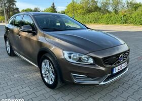 Вольво V60 Cross Country, объемом двигателя 1.97 л и пробегом 225 тыс. км за 12073 $, фото 4 на Automoto.ua