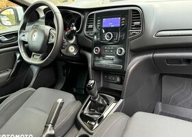 Рено Меган 2019 в Европе на Automoto.ua Белый Рено Меган, объемом двигателя 1 л и пробегом 183 тыс. км за 7846 $, фото 8 на Automoto.ua