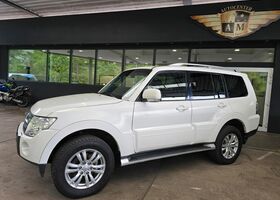 Мицубиси Паджеро 2010 в Европе на Automoto.ua Белый Мицубиси Паджеро, объемом двигателя 3.2 л и пробегом 127 тыс. км за 14449 $, фото 1 на Automoto.ua