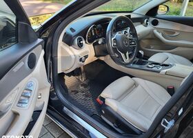 Мерседес Ц-Клас 2019 у Європі на Automoto.ua Чорний Мерседес Ц-Клас, об'ємом двигуна 1 л та пробігом 166 тис. км за 20073 $, фото 11 на Automoto.ua
