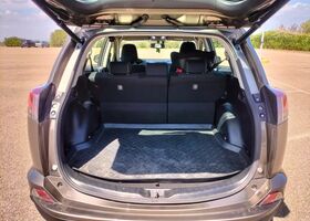 Тойота РАВ 4 2016 в Европе на Automoto.ua Бронзовый Тойота РАВ 4, объемом двигателя 2 л и пробегом 143 тыс. км за 17988 $, фото 8 на Automoto.ua