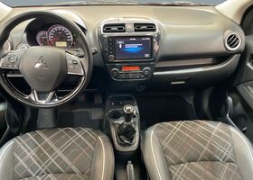 Мицубиси Спейс Стар 2023 в Европе на Automoto.ua Красный Мицубиси Спейс Стар, объемом двигателя 1.19 л и пробегом 47 тыс. км за 15784 $, фото 6 на Automoto.ua