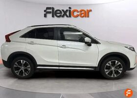 Міцубісі Eclipse Cross 2020 у Європі на Automoto.ua Білий Міцубісі Eclipse Cross, об'ємом двигуна 1.5 л та пробігом 21 тис. км за 21497 $, фото 1 на Automoto.ua