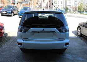 Мицубиси Аутлендер 2010 в Европе на Automoto.ua Белый Мицубиси Аутлендер, объемом двигателя 2.18 л и пробегом 273 тыс. км за 8159 $, фото 5 на Automoto.ua