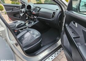 Кіа Sportage, об'ємом двигуна 2 л та пробігом 190 тис. км за 8596 $, фото 18 на Automoto.ua