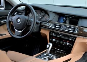 БМВ 7 Серія, Седан 2011 - н.в. (F01) 740d xDrive