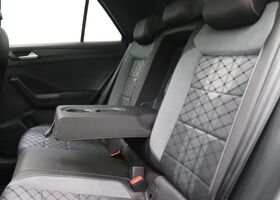 Фольксваген Ті-Рок 2024 у Європі на Automoto.ua Синій Фольксваген Ті-Рок, об'ємом двигуна 1.5 л та пробігом 4 тис. км за 51243 $, фото 6 на Automoto.ua
