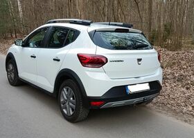 Дачия Sandero StepWay, объемом двигателя 1 л и пробегом 30 тыс. км за 13585 $, фото 3 на Automoto.ua