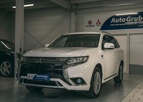 Білий Міцубісі Outlander PHEV, об'ємом двигуна 2.36 л та пробігом 30 тис. км за 32054 $, фото 1 на Automoto.ua