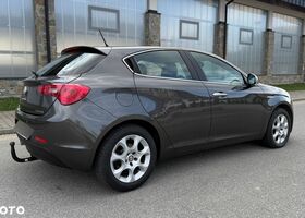 Альфа Ромео Giulietta 2012 у Європі на Automoto.ua Сірий Альфа Ромео Giulietta, об'ємом двигуна 1 л та пробігом 148 тис. км за 5691 $, фото 5 на Automoto.ua