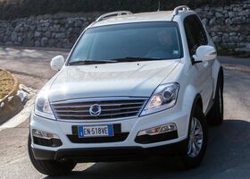 Cанг Йонг Rexton, Позашляховик / Кросовер 2012 - н.в. III (W) 270 XDi AT (165 Hp)