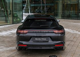 Чорний Порше Panamera, об'ємом двигуна 4 л та пробігом 84 тис. км за 116558 $, фото 5 на Automoto.ua