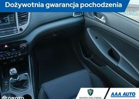 Хендай Туксон, об'ємом двигуна 1.59 л та пробігом 96 тис. км за 16847 $, фото 8 на Automoto.ua