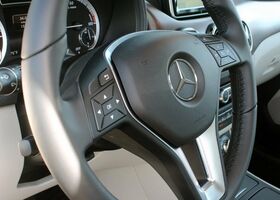 Mercedes-Benz B-Class 2016 на тест-драйве, фото 13