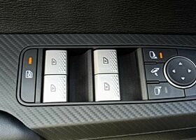 Міцубісі Аутлендер 2025 у Європі на Automoto.ua Синій Міцубісі Аутлендер, об'ємом двигуна 2.36 л та пробігом 10 тис. км за 61180 $, фото 23 на Automoto.ua