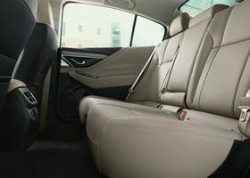 Заднее пассажирское сиденья Subaru Legacy 2021