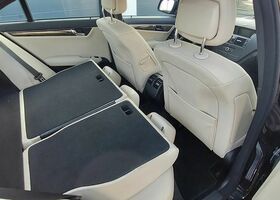 Мерседес Ц-Клас 2008 у Європі на Automoto.ua Чорний Мерседес Ц-Клас, об'ємом двигуна 1 л та пробігом 189 тис. км за 8463 $, фото 38 на Automoto.ua