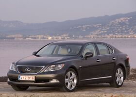 Лексус ЛС, Седан 2012 - н.в. IV  460 AWD (370 Hp)